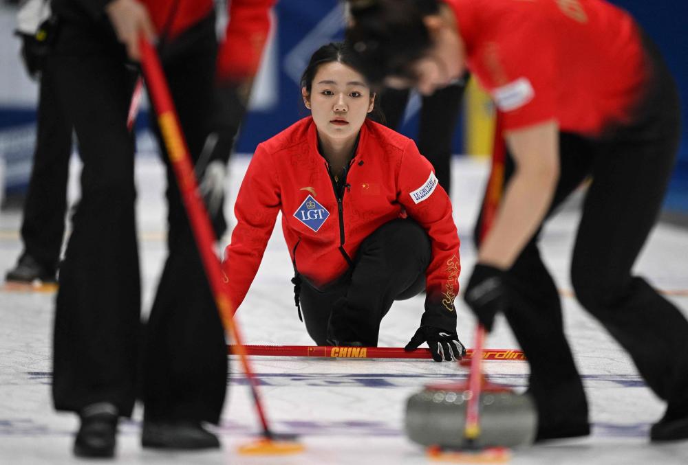 主优化词：塞维利亚客场几百强敌，表现出色